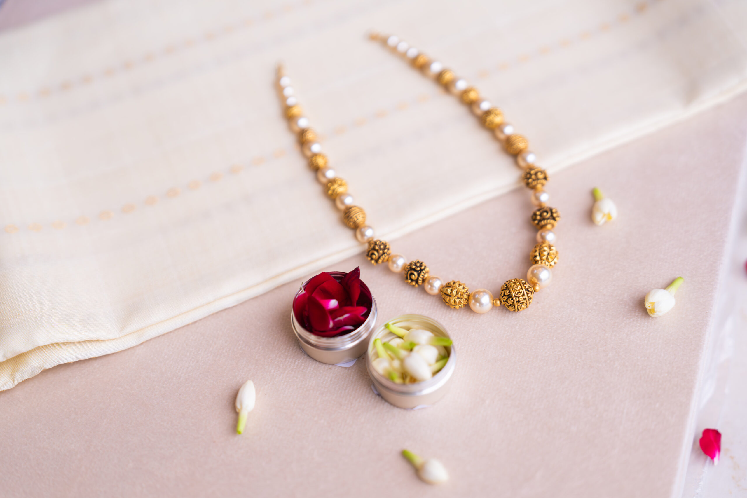 Artistic in golden beads Creations